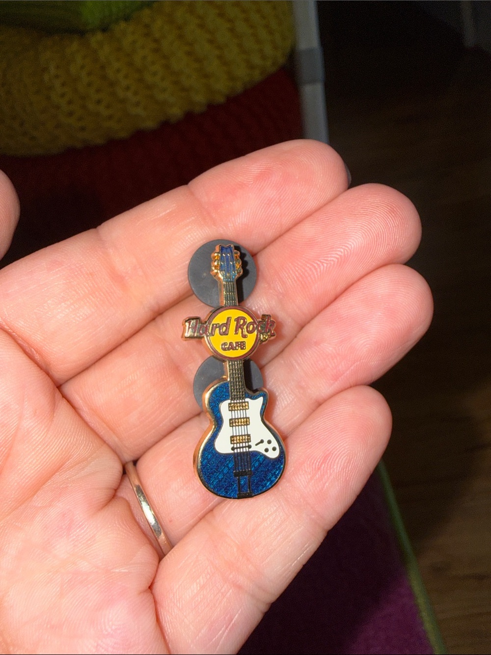 Hard Rock Cafe Guitar Pin - Orlando